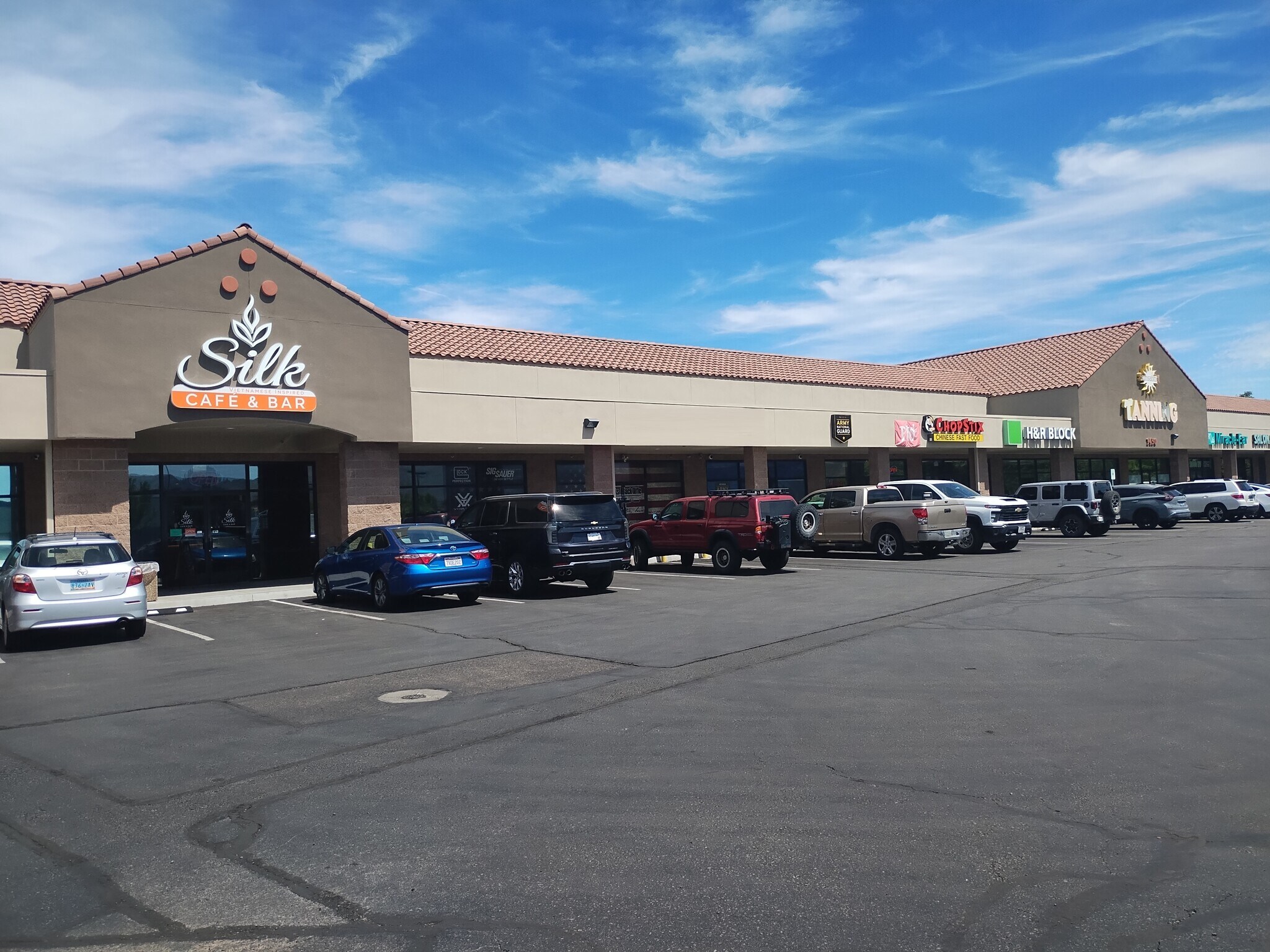 1450 E Prater Way, Sparks, NV à louer Photo de l’immeuble– Image 1 sur 2