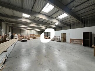 Plus de détails pour Bureau, Local d'activités à louer