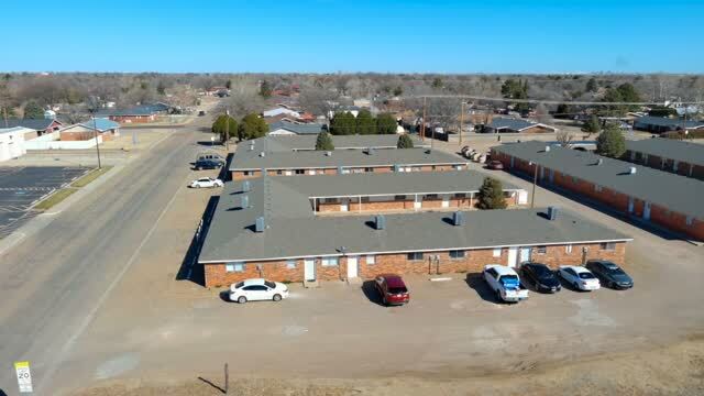 1725 E 1st St, Dumas, TX à vendre - Vidéo sur l’annonce professionnelle – Image 2 sur 89