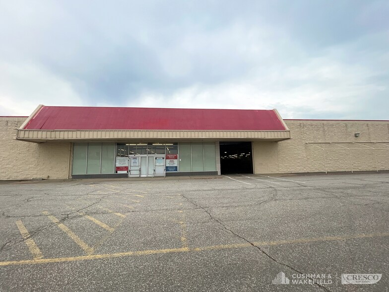 199 Gateway Ave, Conneaut, OH à vendre - Photo de l’immeuble – Image 2 sur 4