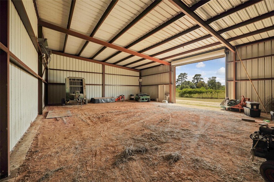 14945 Wiggins Rd, Conroe, TX à vendre - Photo de l’immeuble – Image 3 sur 21