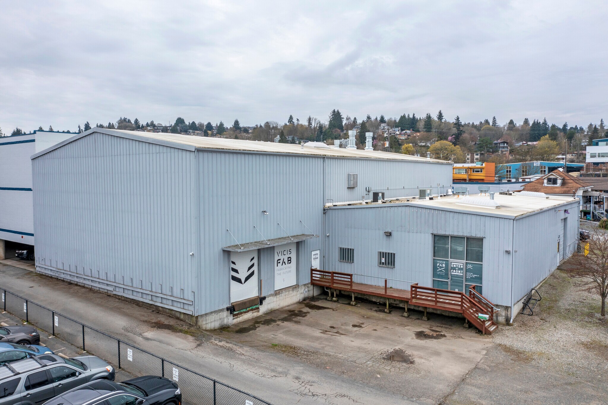 2123 W Elmore St, Seattle, WA à louer Photo de l’immeuble– Image 1 sur 18