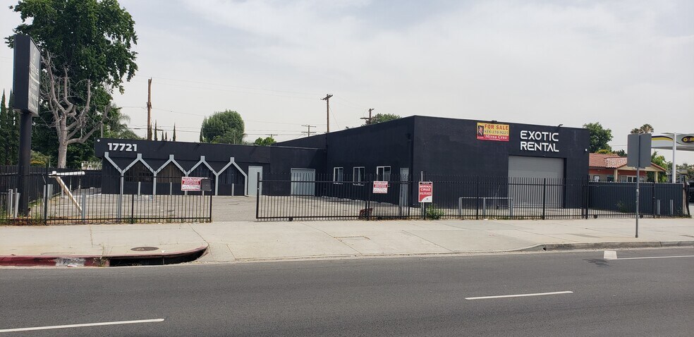 17721 Sherman Way, Reseda, CA à vendre - Photo de l’immeuble – Image 1 sur 49