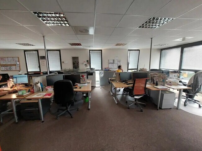 Plus de détails pour Bureau à louer