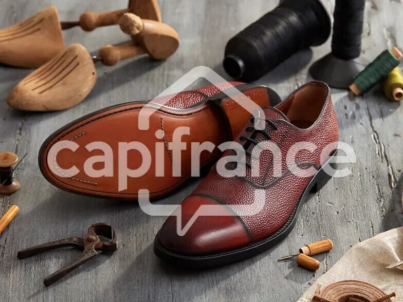 Local d'activités dans Montlhéry à vendre - Photo de l’immeuble – Image 2 sur 3