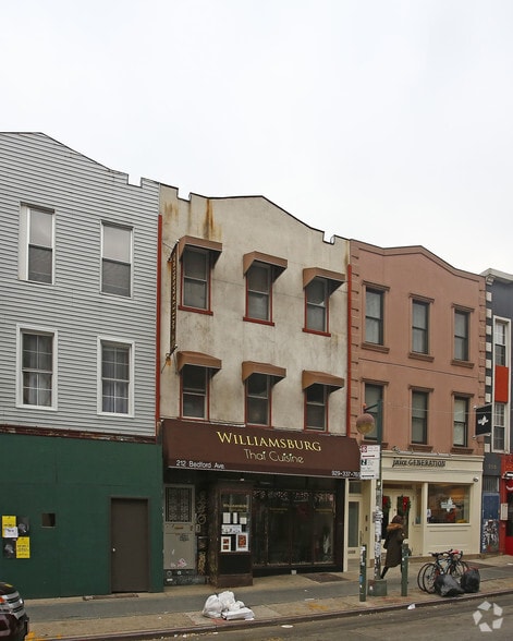 212 Bedford Ave, Brooklyn, NY à louer - Photo principale – Image 1 sur 16