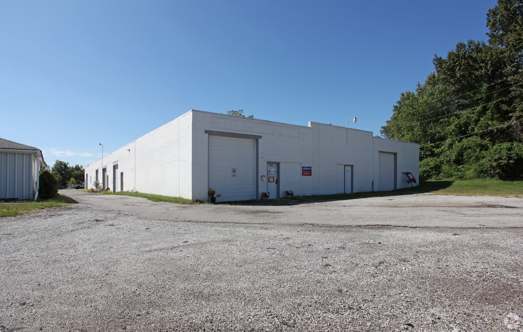 2850 E 40 Hwy, Blue Springs, MO à louer Photo de l’immeuble– Image 1 sur 10
