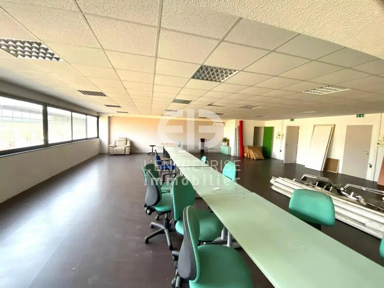 Bureau dans Villeneuve-Loubet à louer - Photo de l’immeuble – Image 2 sur 7