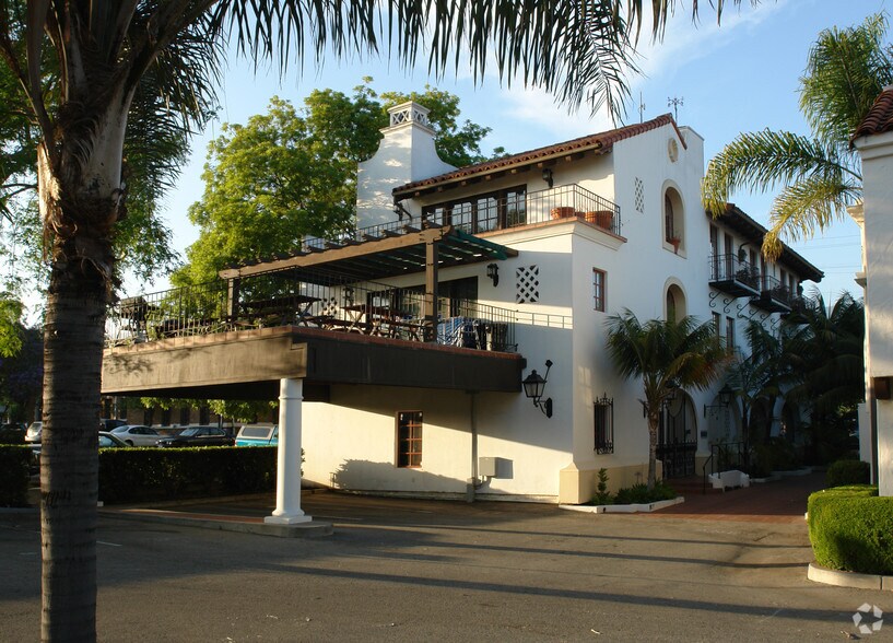 1221 Chapala St, Santa Barbara, CA à vendre - Photo de l’immeuble – Image 3 sur 27