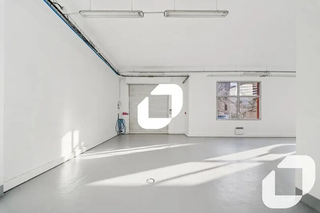 Plus de détails pour 106-110 Rue Du Lieutenant Petit Leroy, Chevilly-Larue - Bureau, Local d'activités à louer