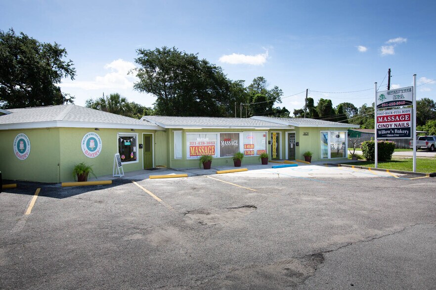 1609 N Wickham Rd, Melbourne, FL à louer - Photo de l’immeuble – Image 3 sur 10