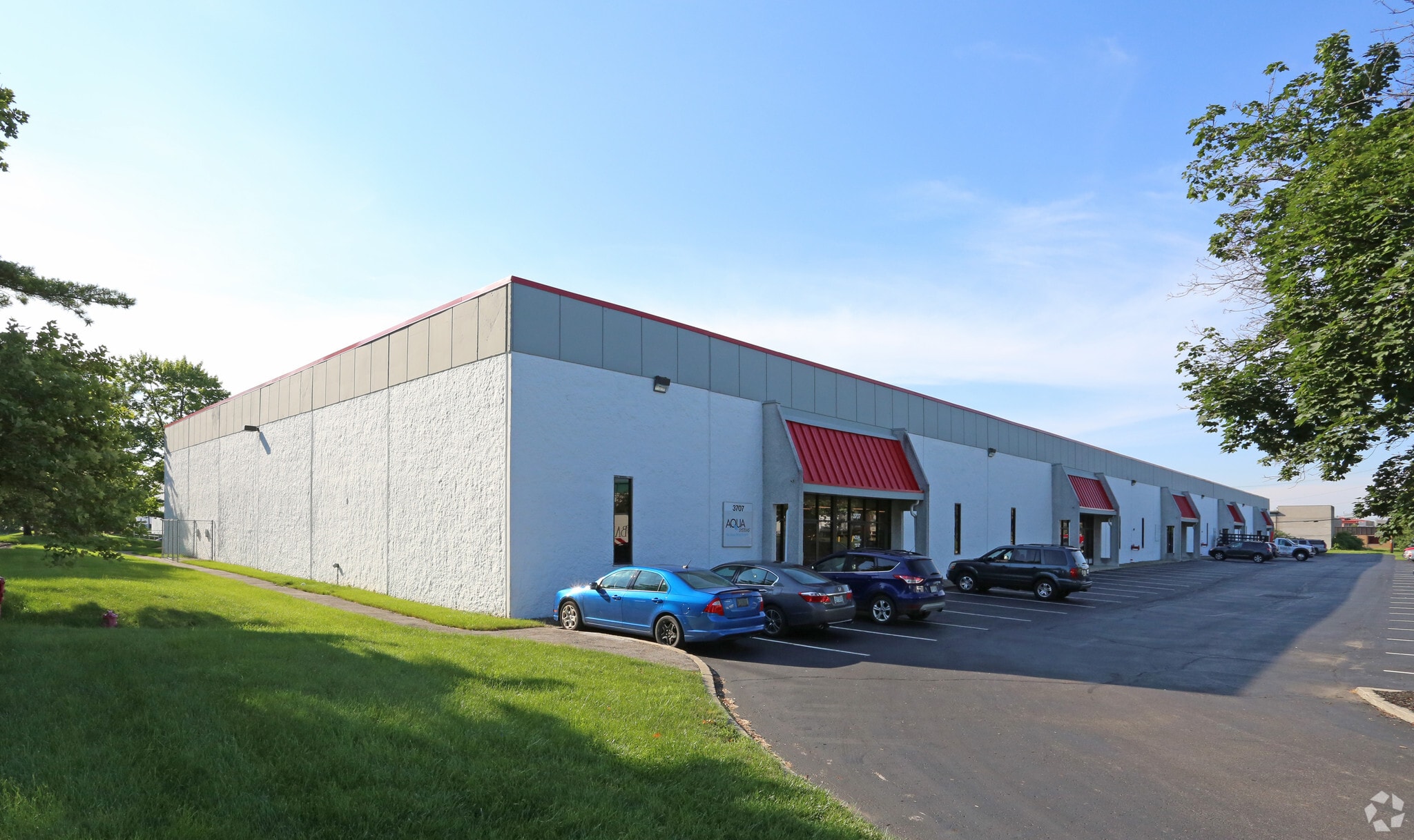 3707-3743 Interchange Rd, Columbus, OH à louer Photo principale– Image 1 sur 7