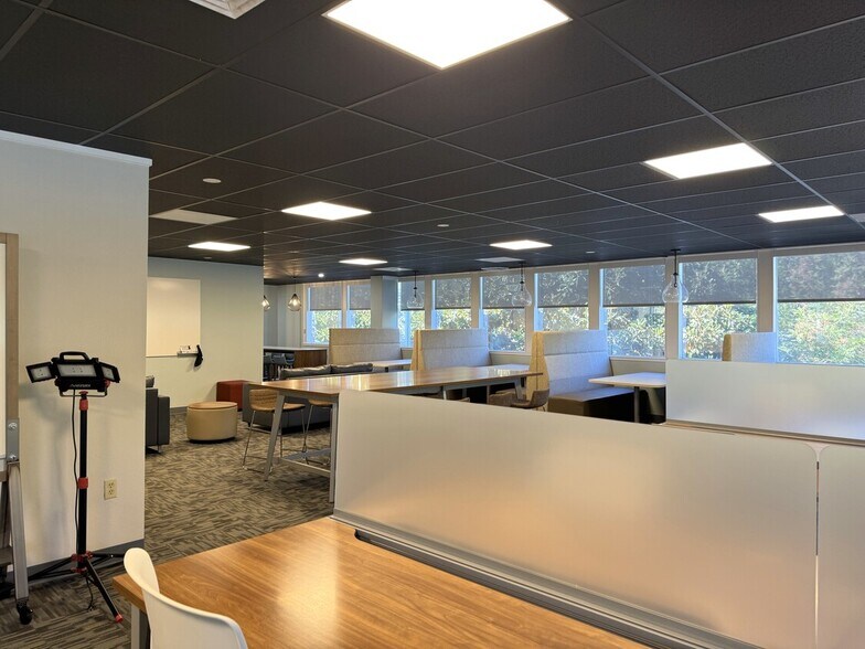 4950 W Hamilton Ave, San Jose, CA à louer - Photo intérieure – Image 3 sur 13