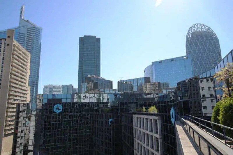 47 Rue Louis Blanc, Courbevoie à louer - Photo de l’immeuble – Image 3 sur 8