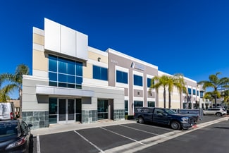 Plus de détails pour 8360 Juniper Creek Ln, San Diego, CA - Industriel/Logistique à louer