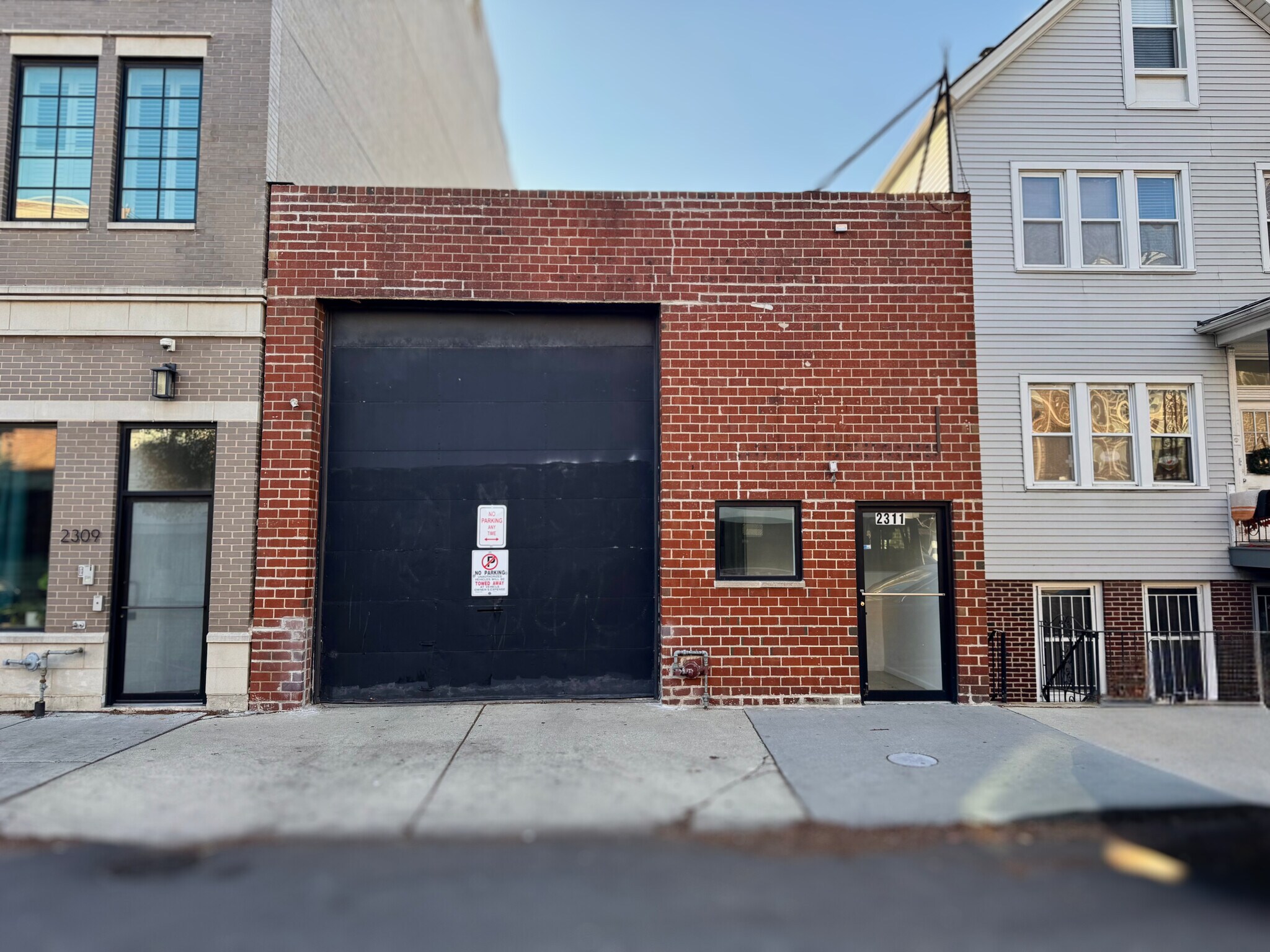 2311 W Belmont Ave, Chicago, IL à vendre Photo principale– Image 1 sur 4