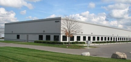 11301 Metro Airport Center Dr, Romulus, MI à louer Photo de l’immeuble– Image 1 sur 4