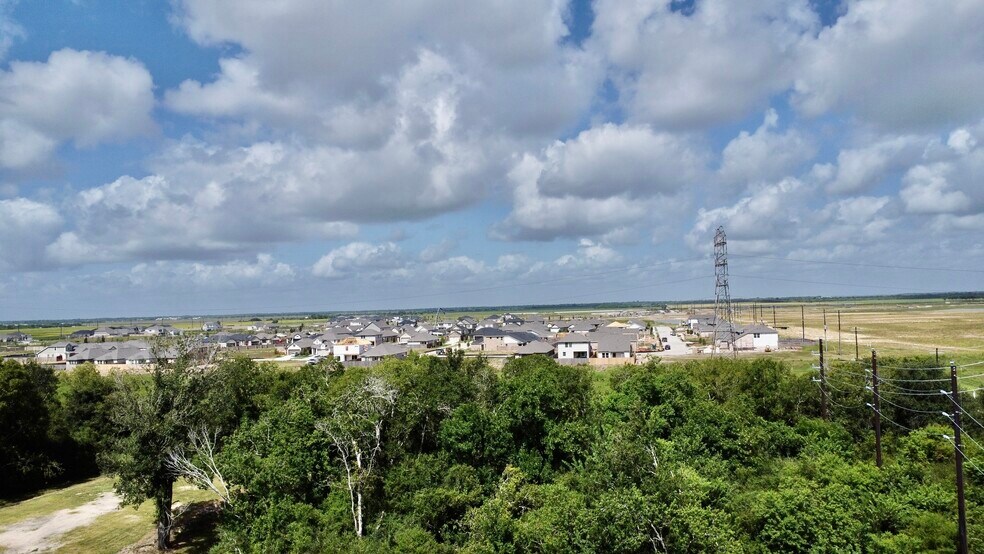 3208 Chene Rue, Rosharon, TX à vendre - Photo de l’immeuble – Image 3 sur 12
