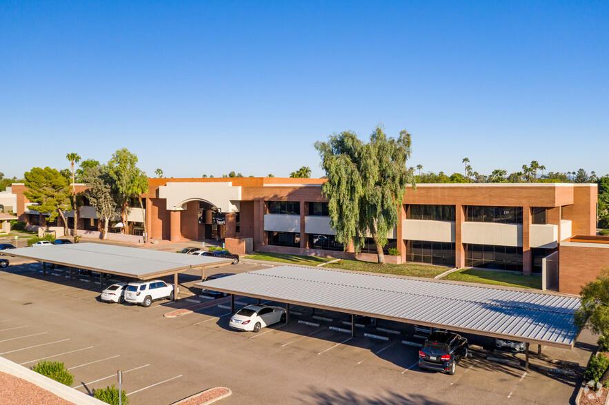 8283 N Hayden Rd, Scottsdale, AZ à louer - Photo de l’immeuble – Image 1 sur 8