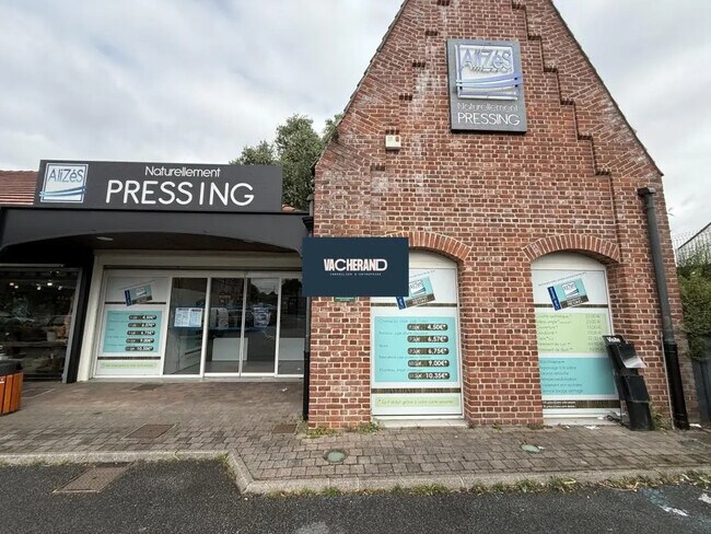 Plus de détails pour Local commercial à louer