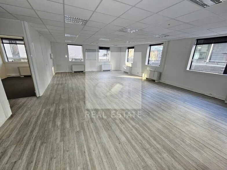 Bureau dans Grenoble à louer - Photo intérieure – Image 2 sur 11