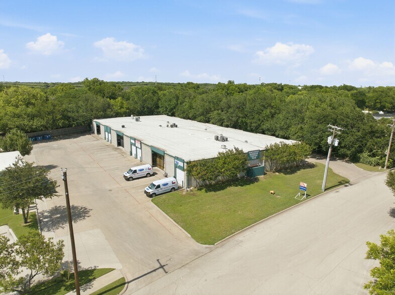7600 Benbrook Pky, Benbrook, TX à louer - Photo de l’immeuble – Image 1 sur 3