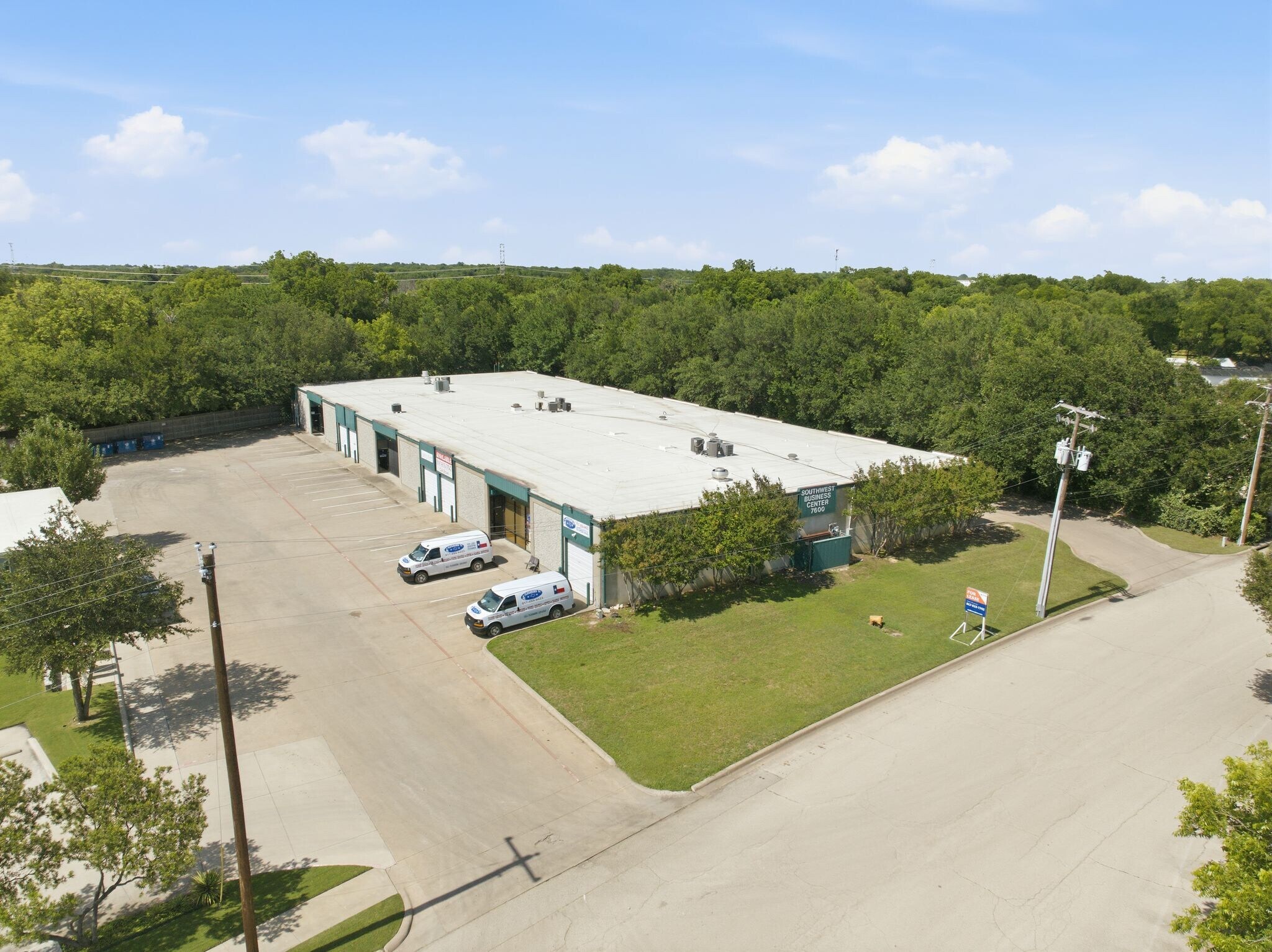 7600 Benbrook Pky, Benbrook, TX à louer Photo de l’immeuble– Image 1 sur 4