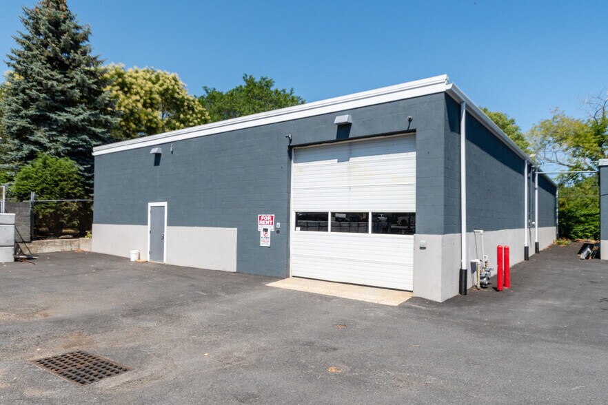51 Lowell St, Peabody, MA à louer - Photo de l’immeuble – Image 2 sur 16