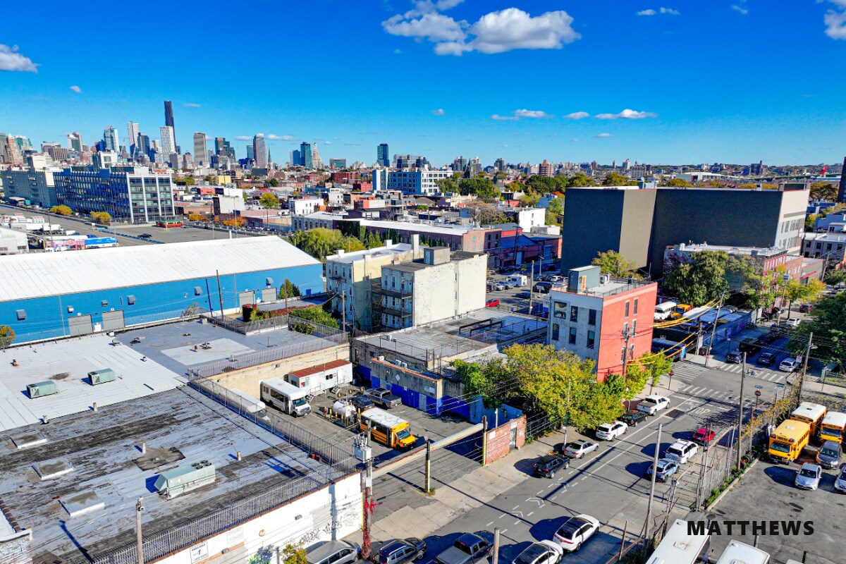 150 Conover St, Brooklyn, NY à vendre Photo de l’immeuble– Image 1 sur 4