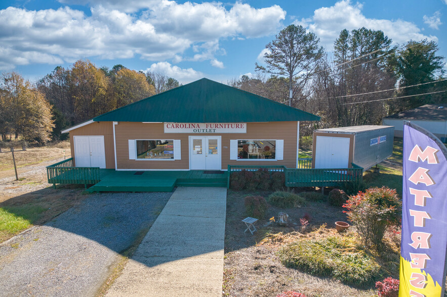 3506 Springs Rd, Hickory, NC à vendre - Photo de l’immeuble – Image 2 sur 43