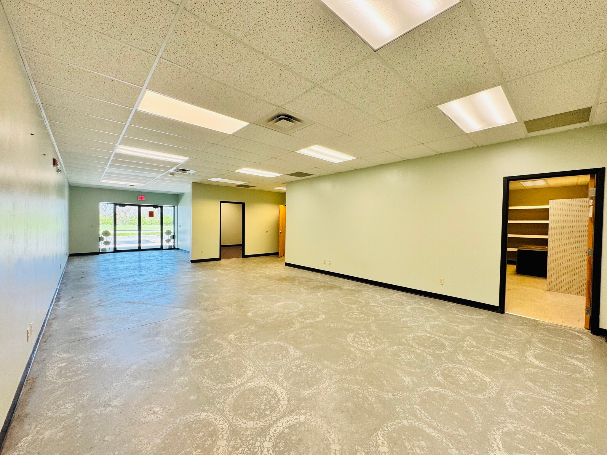 1811-1933 University Blvd, Anderson, IN à vendre Photo intérieure– Image 1 sur 28