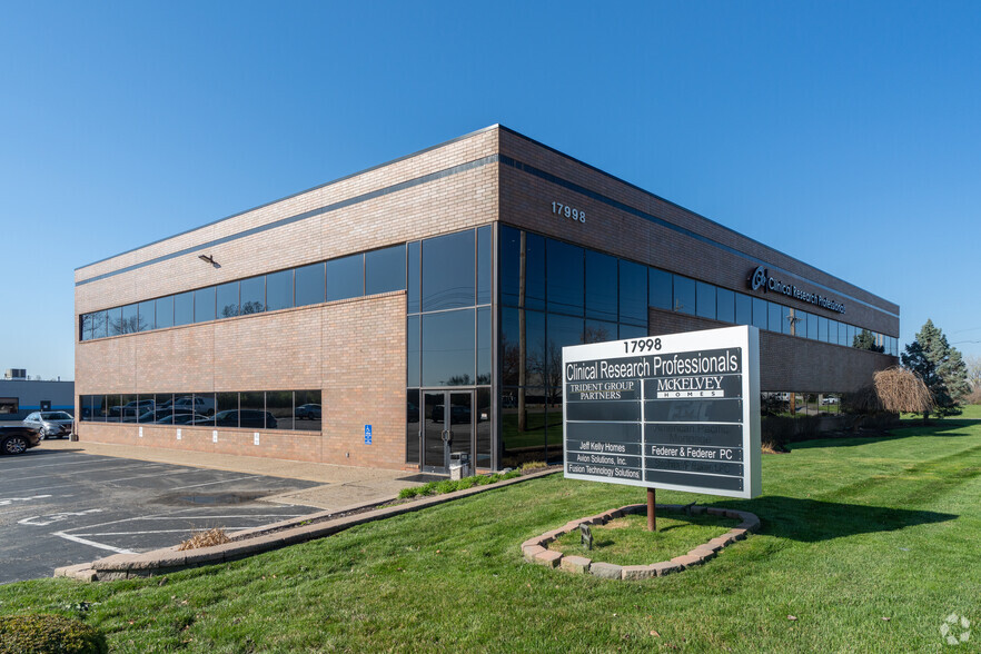 17998 Chesterfield Airport Rd, Chesterfield, MO à louer - Photo de l’immeuble – Image 1 sur 13