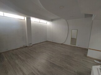 Plus de détails pour Local commercial à louer