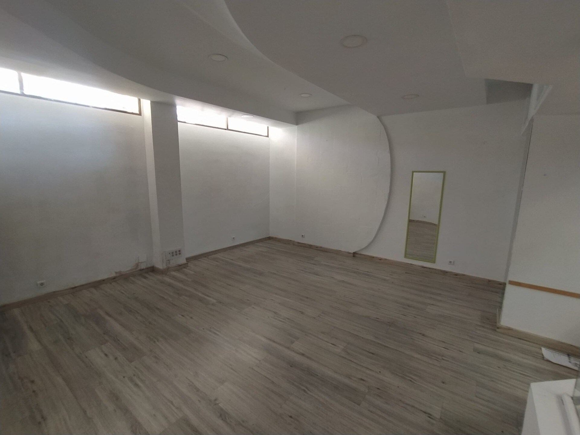 Local commercial dans Cáceres, Cáceres à louer Photo de l’immeuble– Image 1 sur 4