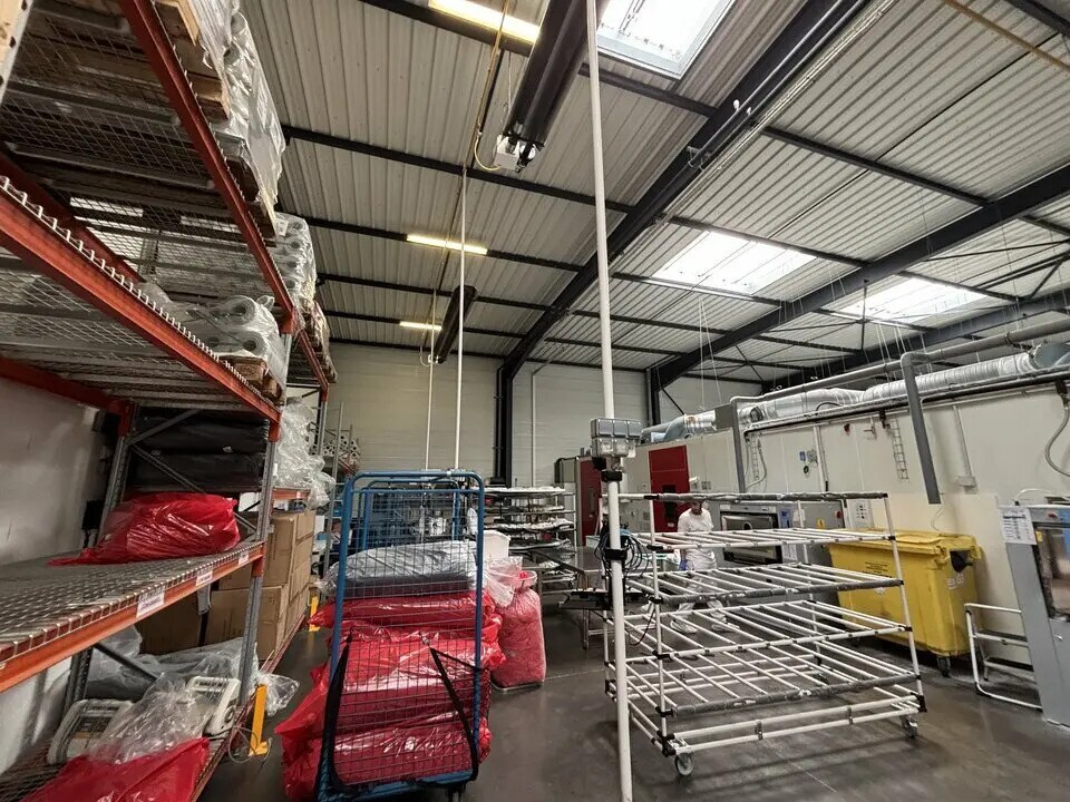 Local d'activités dans Vénissieux à vendre Photo intérieure– Image 1 sur 9