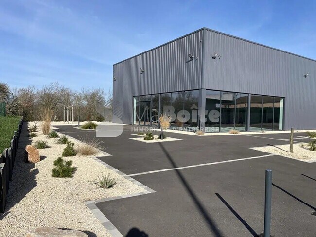 Plus de détails pour Local commercial à vendre