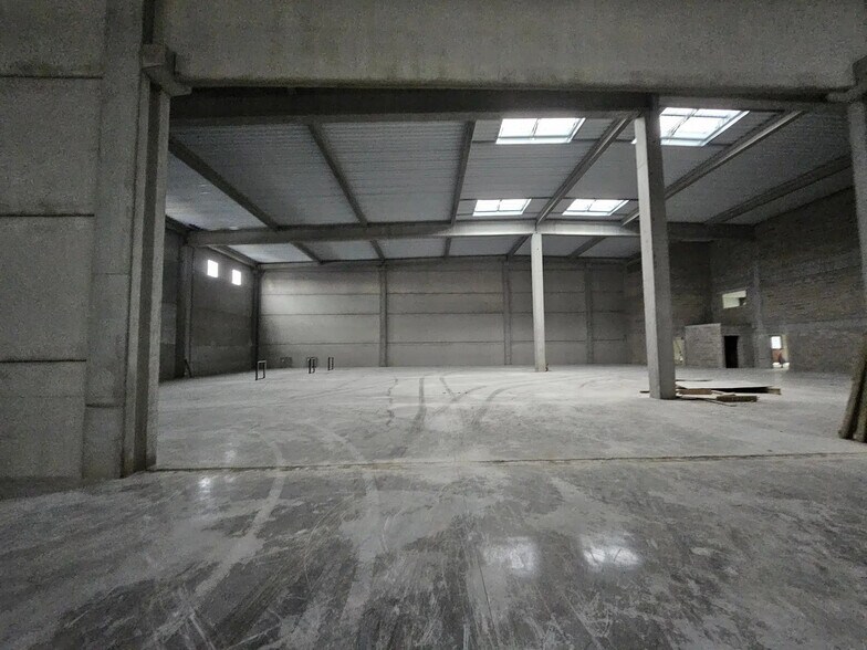 Bureau dans Moissy-Cramayel à louer - Photo de l’immeuble – Image 3 sur 6