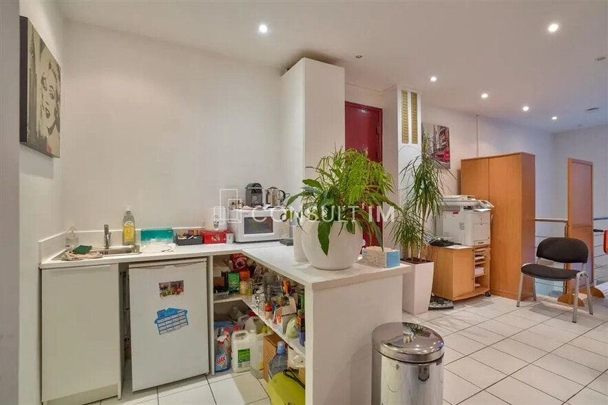 Local commercial dans Paris à vendre - Photo de l’immeuble – Image 3 sur 9