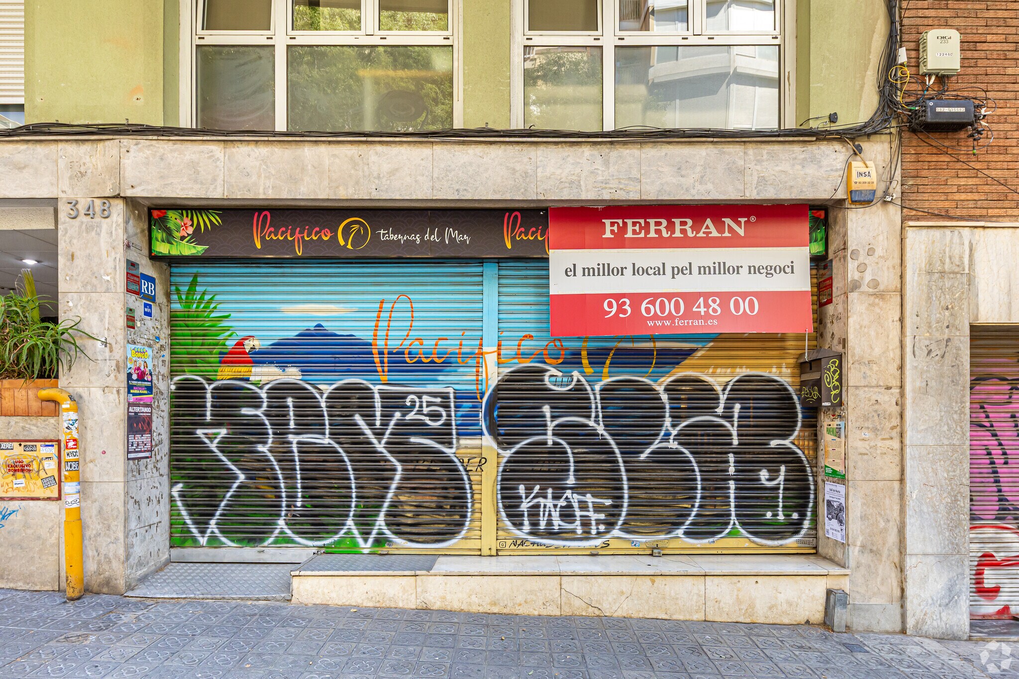 Local commercial dans Barcelone, Barcelona à louer Photo de l’immeuble– Image 1 sur 2