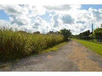 SW 136th St, Miami, FL à vendre - Photo principale – Image 1 sur 5