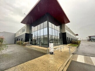 Plus de détails pour Local d'activités à louer