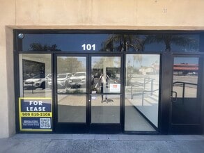 570 W 4th St, San Bernardino, CA à louer Photo de l’immeuble– Image 2 sur 17