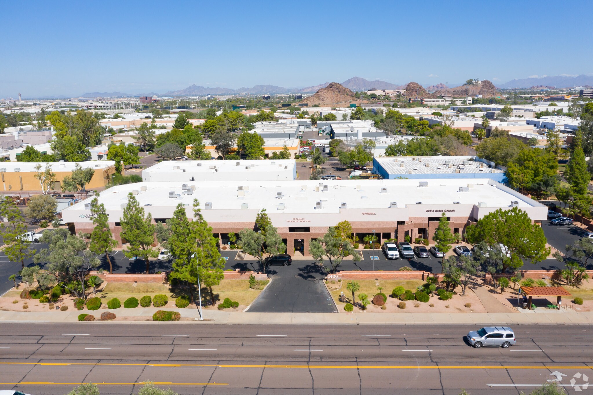 2400 W Southern Ave, Tempe, AZ à louer Photo de l’immeuble– Image 1 sur 6