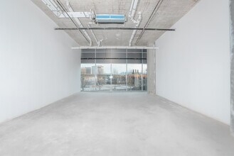 3328 No. 3 Rd, Richmond, BC à louer Photo intérieure– Image 2 sur 6