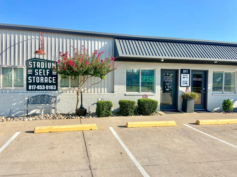 911-1003 E Broad St, Mansfield, TX à louer - Photo de l’immeuble – Image 1 sur 10