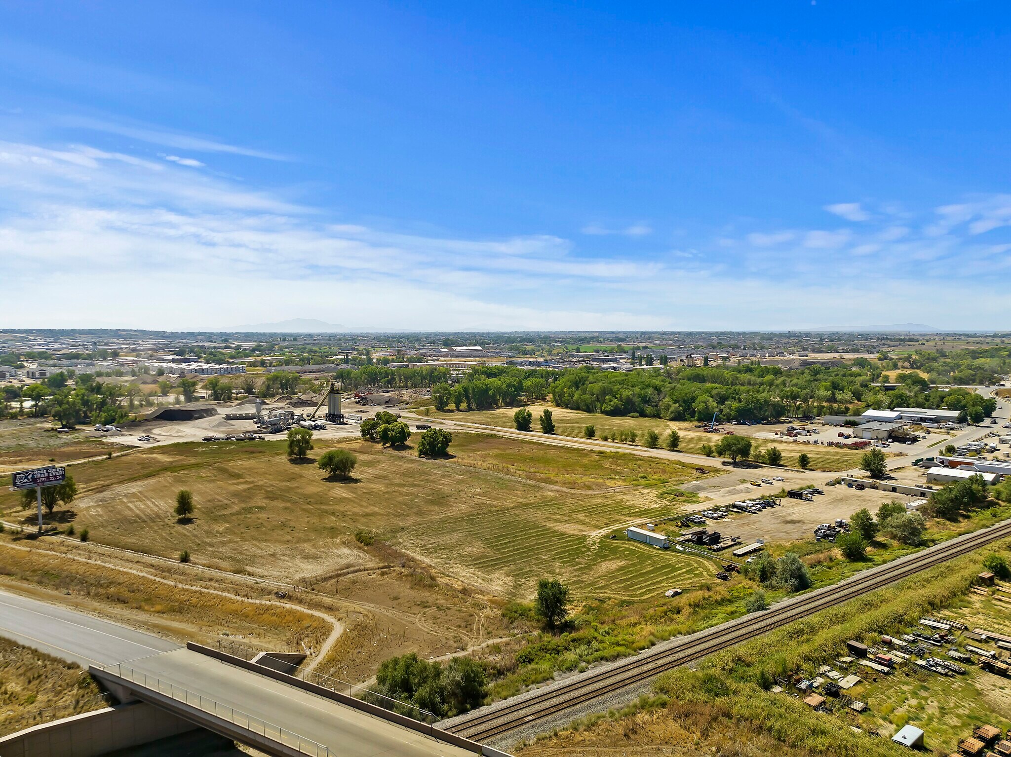 1350 South, Marriott Slaterville, UT à vendre Photo principale– Image 1 sur 12