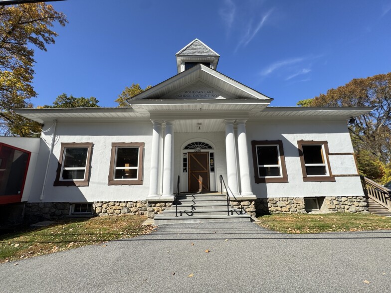 3256-3258 E Main St, Mohegan Lake, NY à vendre - Photo de l’immeuble – Image 1 sur 12