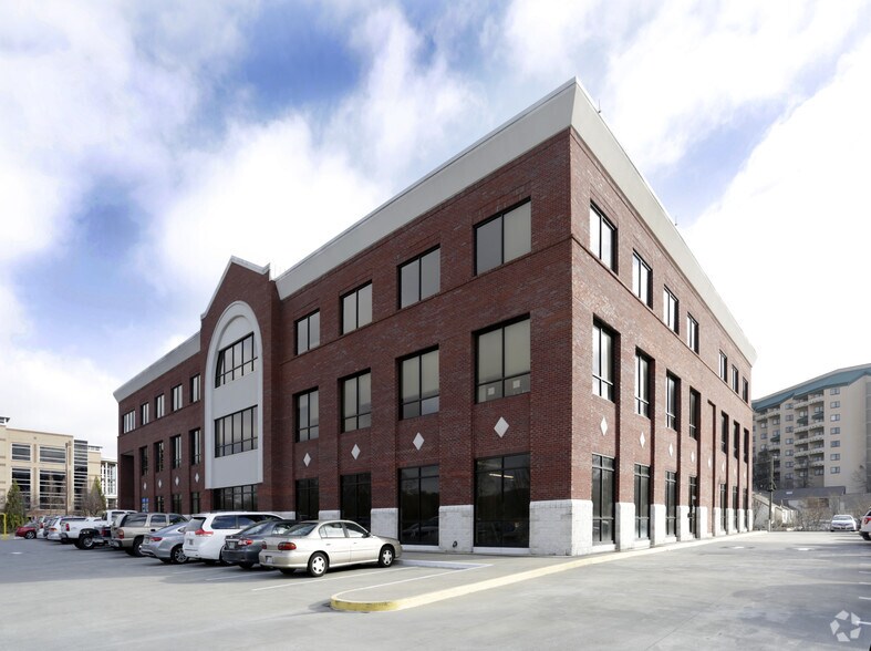 355 Tower Rd, Marietta, GA à louer - Photo de l’immeuble – Image 2 sur 5