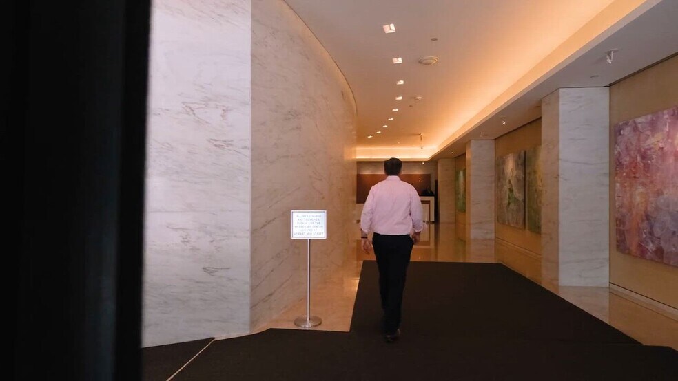 733 Third Ave, New York, NY à louer - Vidéo sur l’annonce professionnelle – Image 2 sur 21