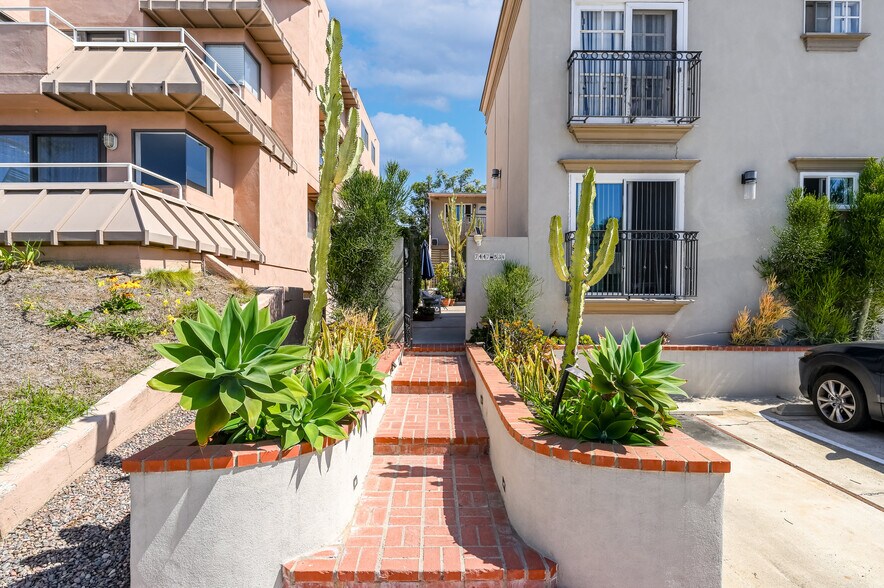 7447 Herschel Ave, La Jolla, CA à vendre - Photo de l’immeuble – Image 3 sur 7